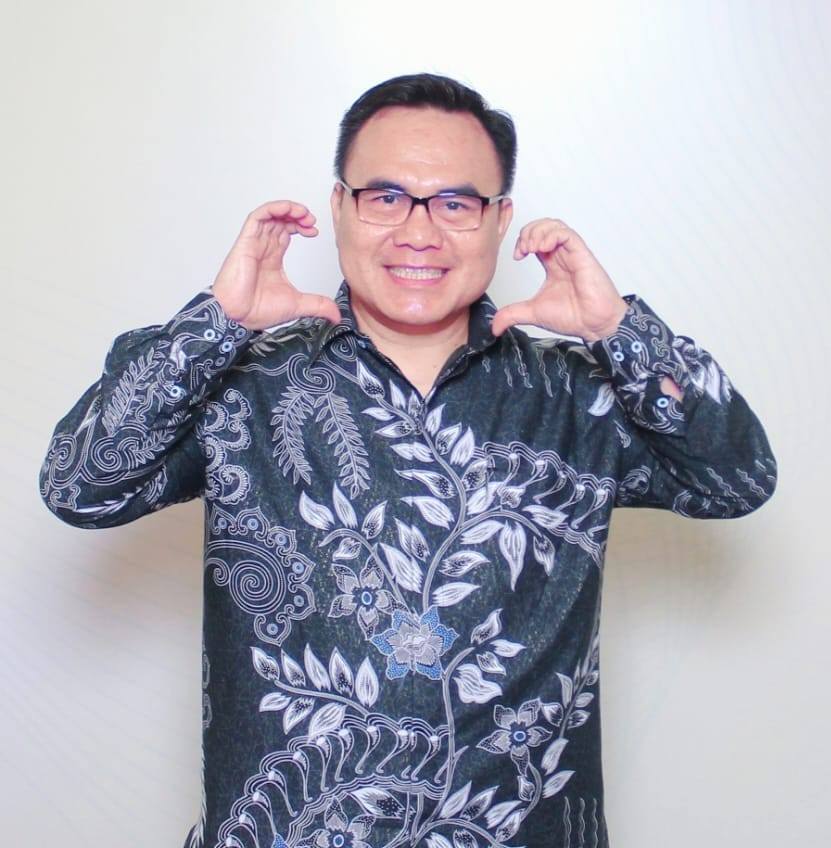  Frans Budi Santika 